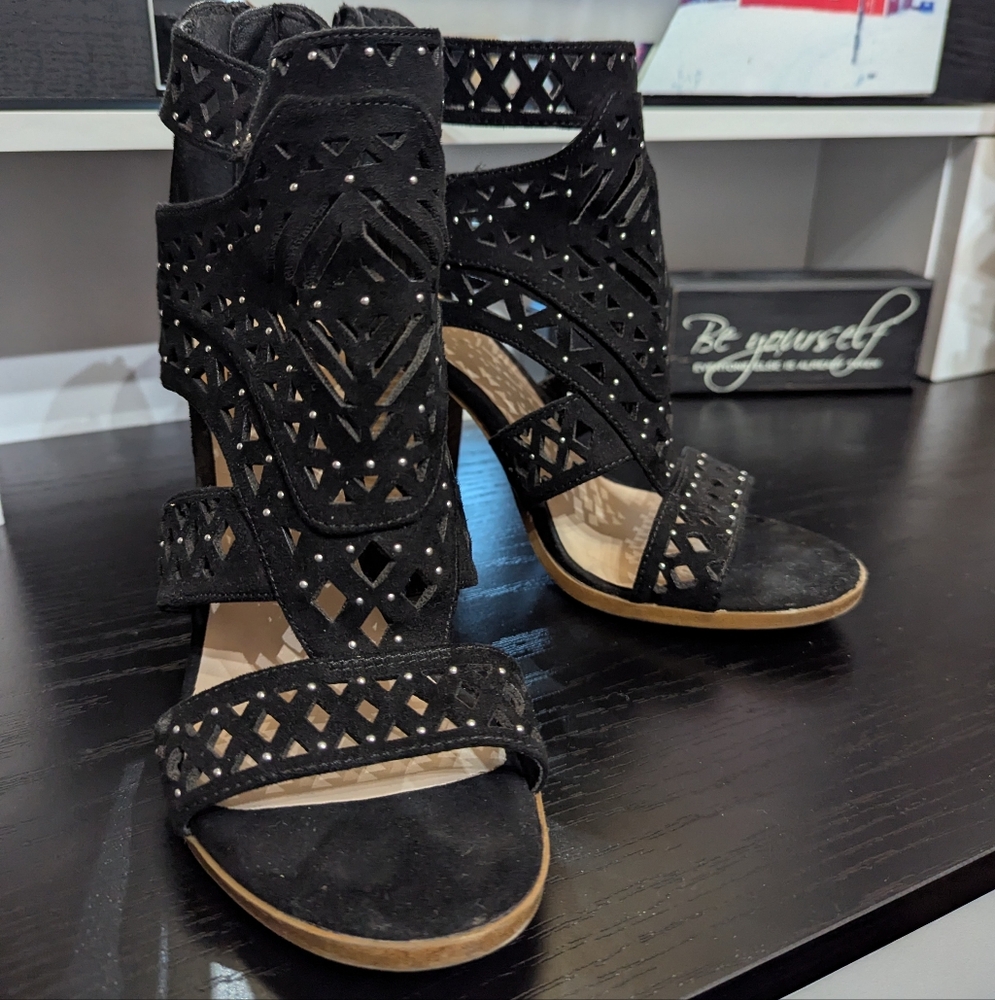 2/$12 Black Heels